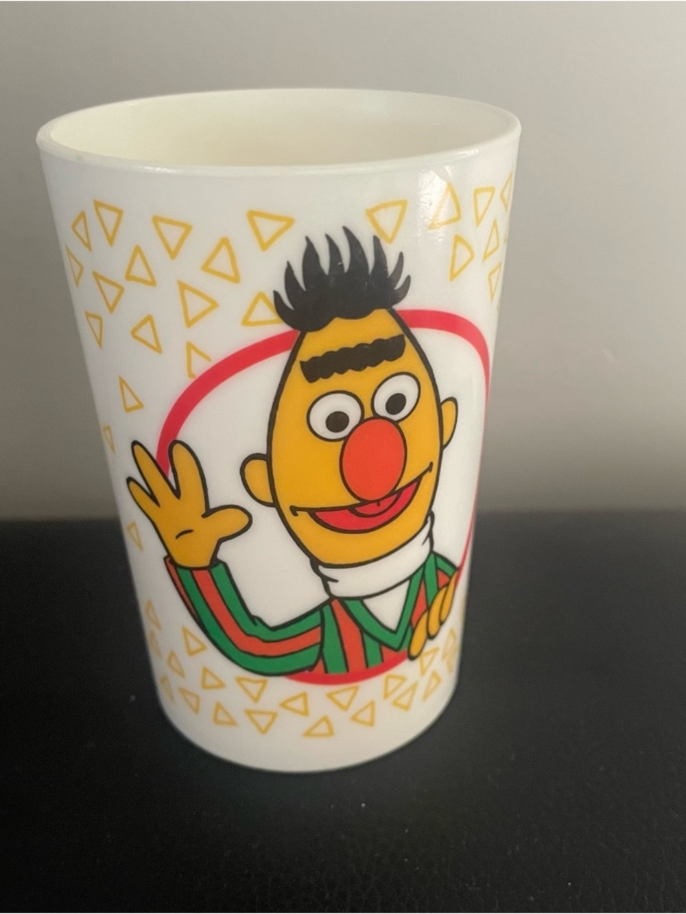 Vintage Sesame Street Bert and Ernie plastic tumbler 3.75 x 2